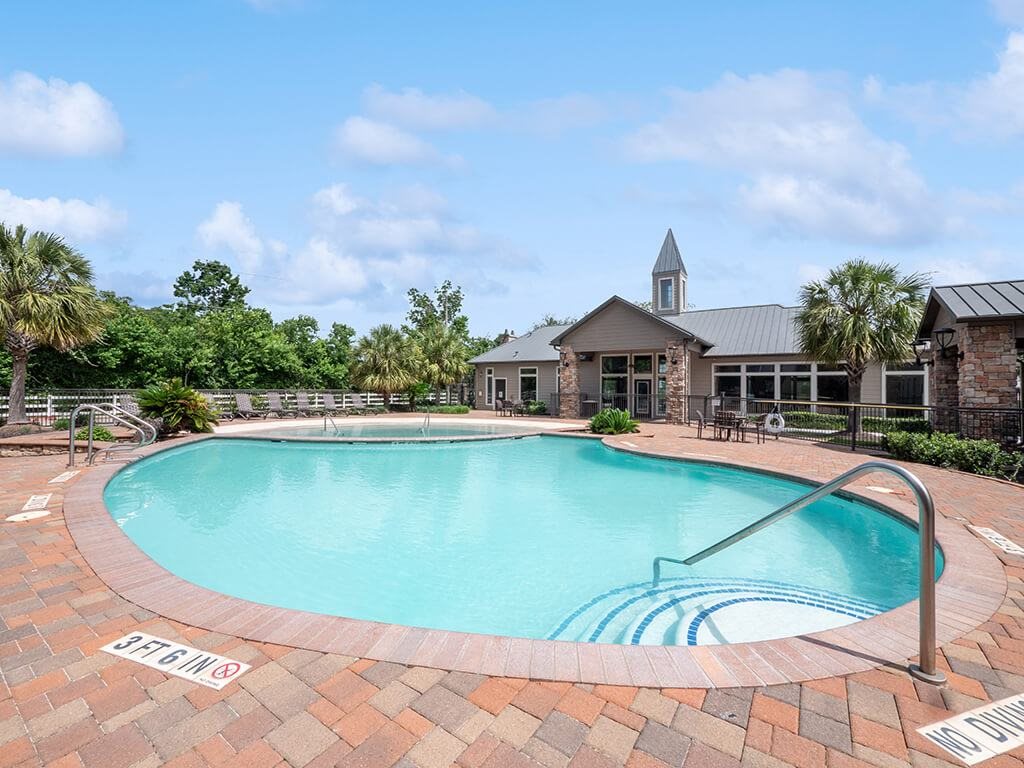 Outdoor pool at Fallbrook Ranch in Houston TX
